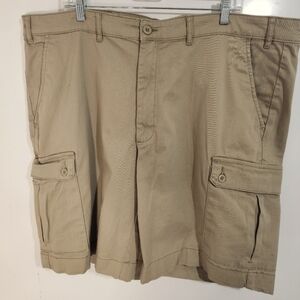 Men's Tan Cargo Shorts, Size 46 Reg